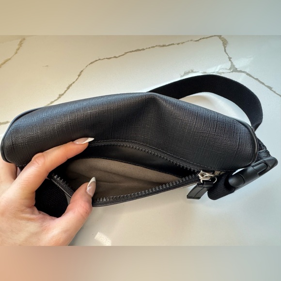 Gucci Black GG Supreme Canvas Eden Belt Bag - Picture 10 of 16